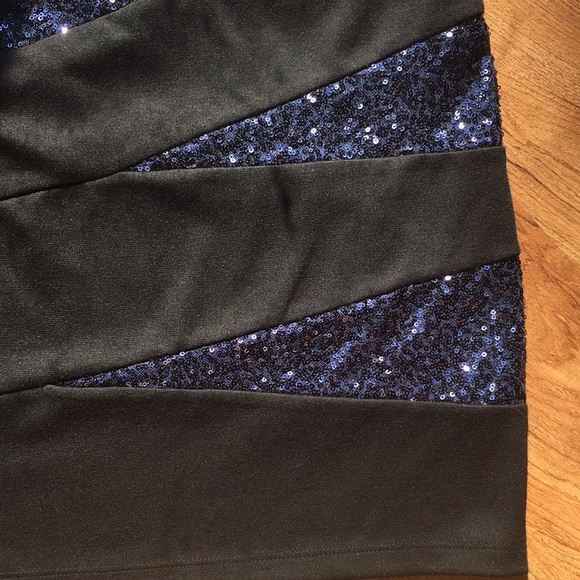 Brand New Mini skirt - Picture 3 of 4